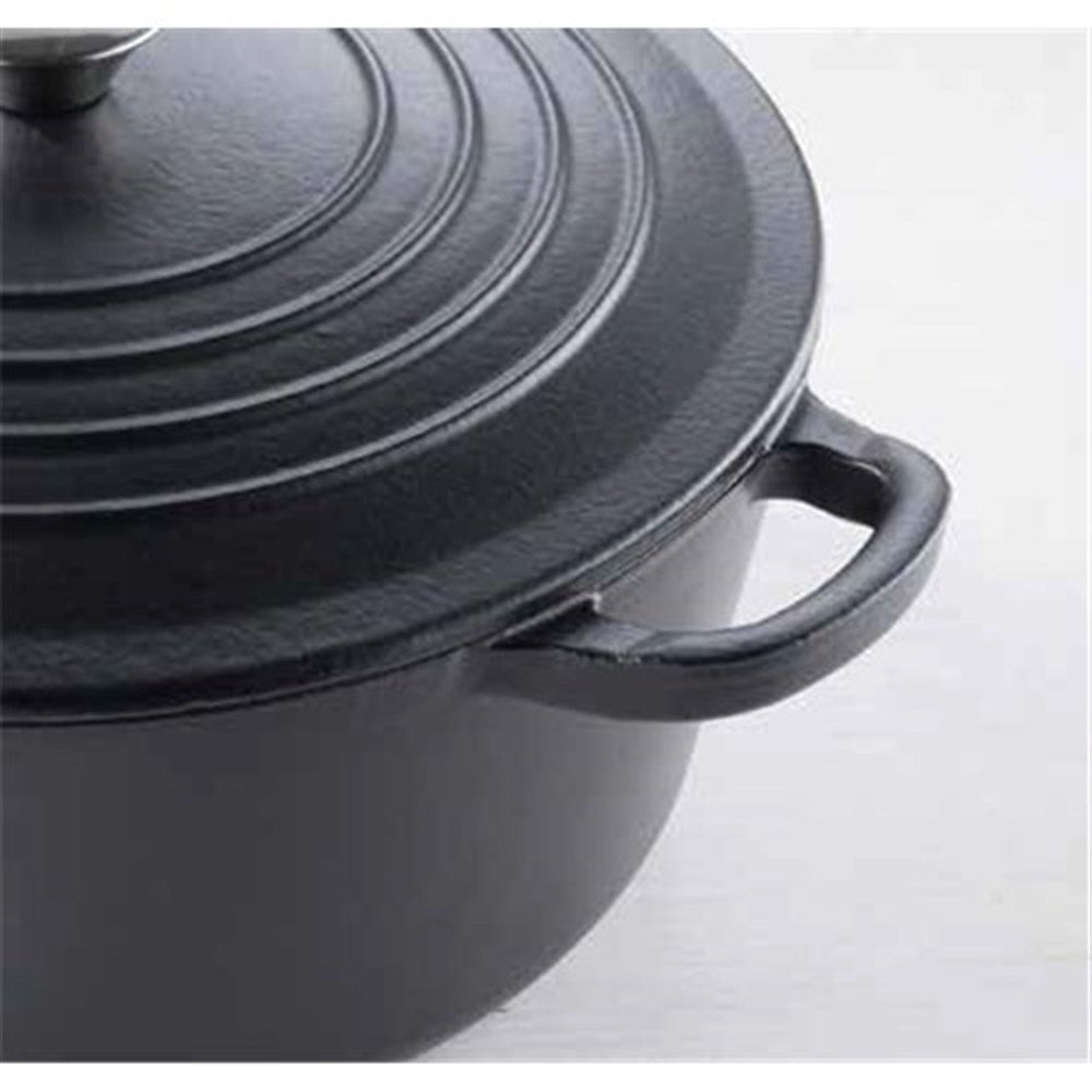 Elegant cast iron round french oven with white flowers and wood accents  - Baccarat Le Connoisseur