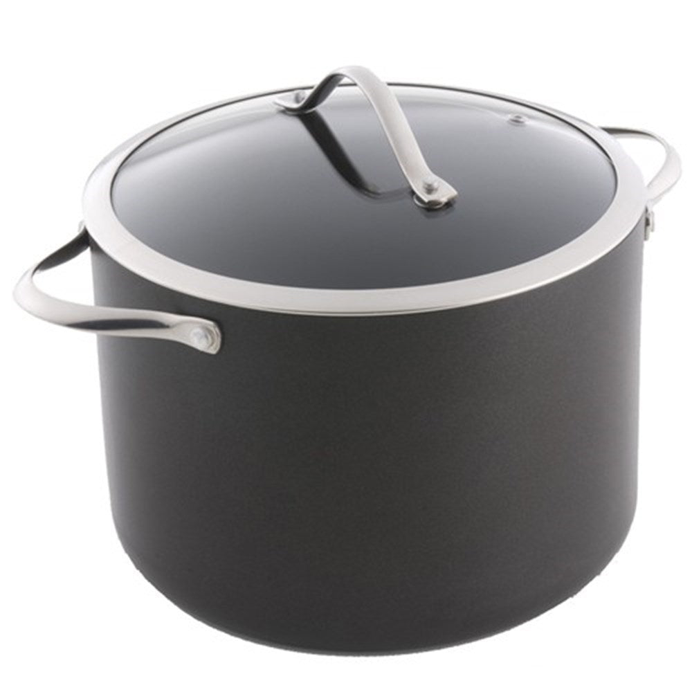 A durable casserole pot with a glass lid and sturdy handles - Baccarat id3 hard anodised 24 x 11cm
