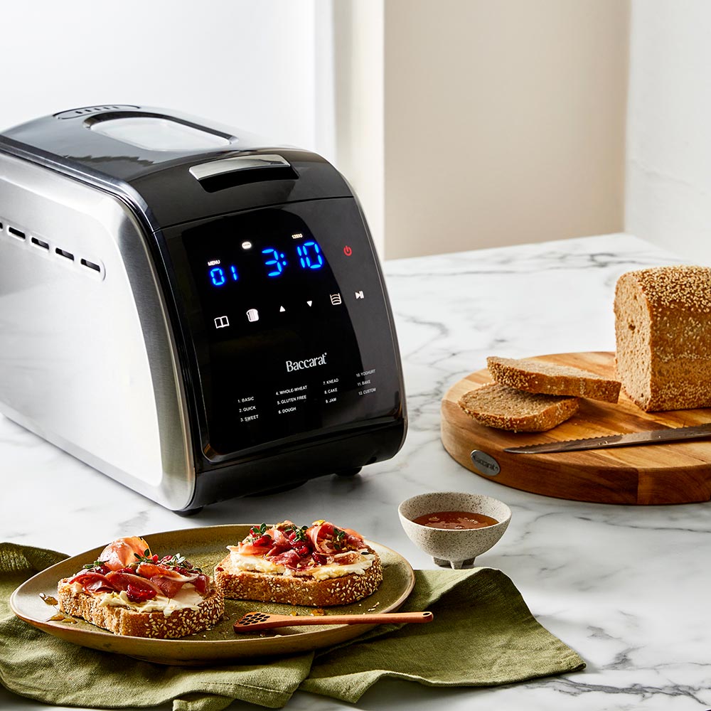digital controls for freshly baked bread black and silver design - the ultimate loaf bread maker