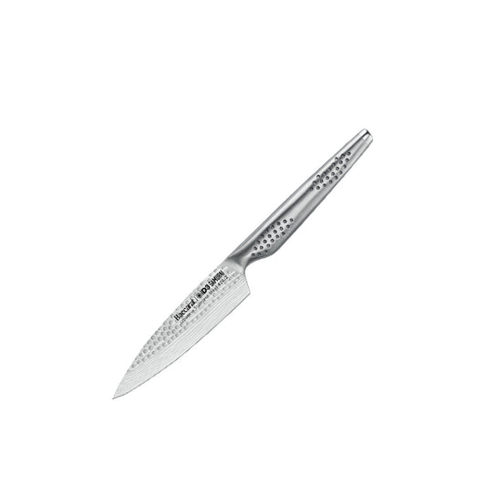 Close-up of a silver utility knife on a wooden surface and orange cauliflower - Baccarat id3 Samurai